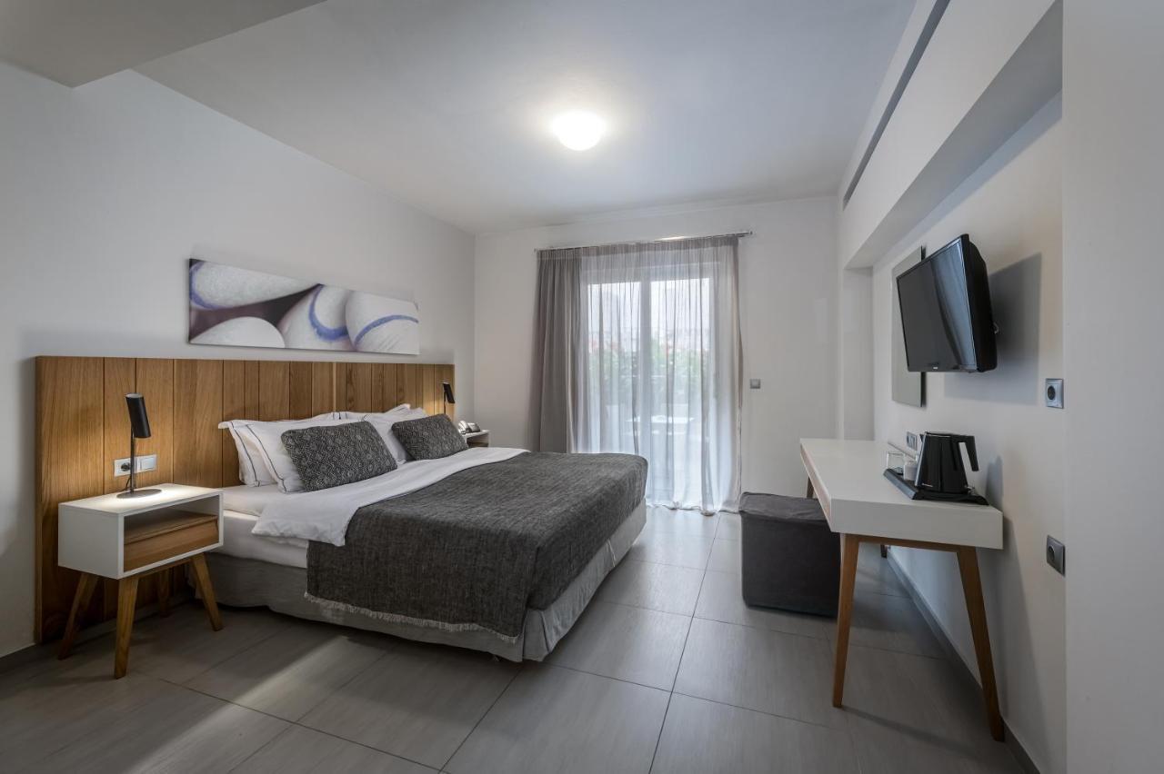 More Meni Residence & Suites 科斯镇 外观 照片